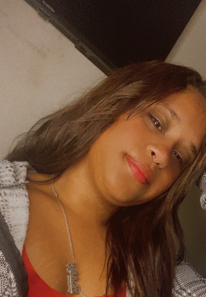Niki from the United States, a TumileChat member